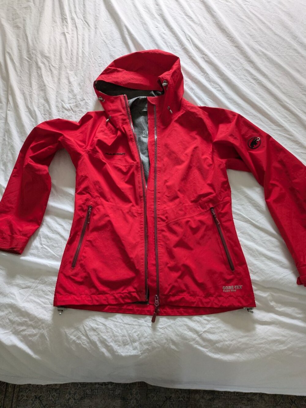 Mammut Women's Red GORE-TEX Paclite Rain Jacket - Small